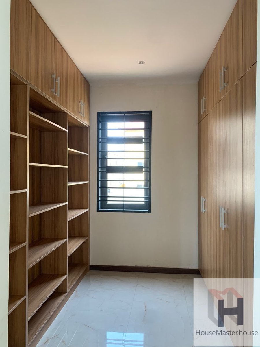 Modern 3-bedroom house with a 1-bedroom boys quarters located in the prestigious East Airport area is now available for rent.

Don't miss the chance to experience elegance and comfort in every corner of this remarkable property. 

Contact us today for a viewing! 
☎️ +233243856807
