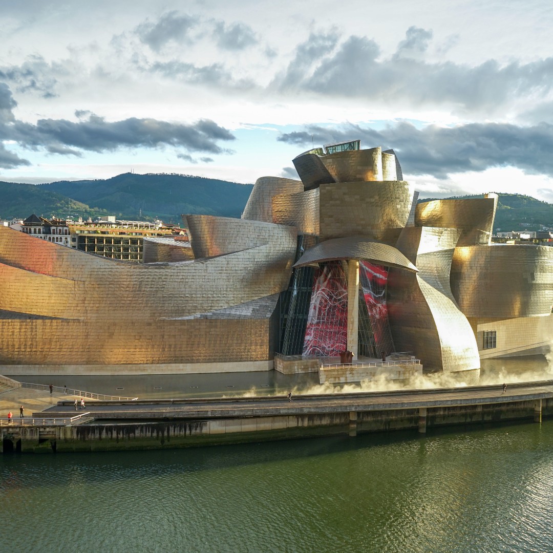 MuseoGuggenheim tweet picture