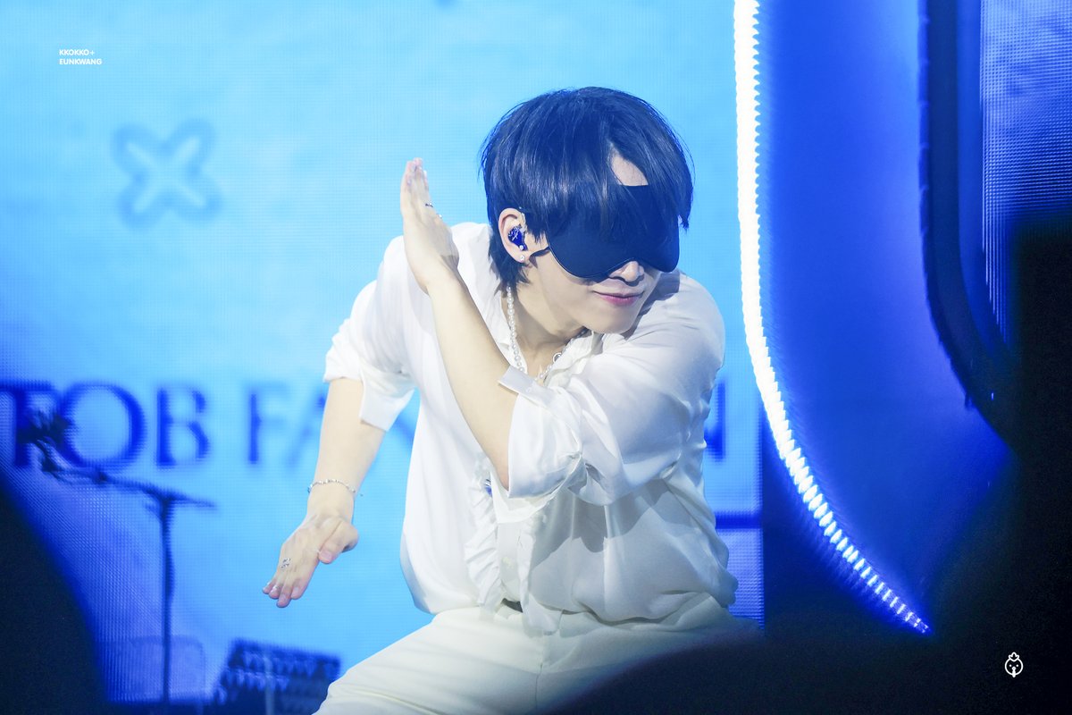 KKOKKO_1122's tweet image. 우리집 고앵이 마임 개인기😼

240323 비투비 팬콘 OUR Dream 
#비투비 #서은광 #BTOB