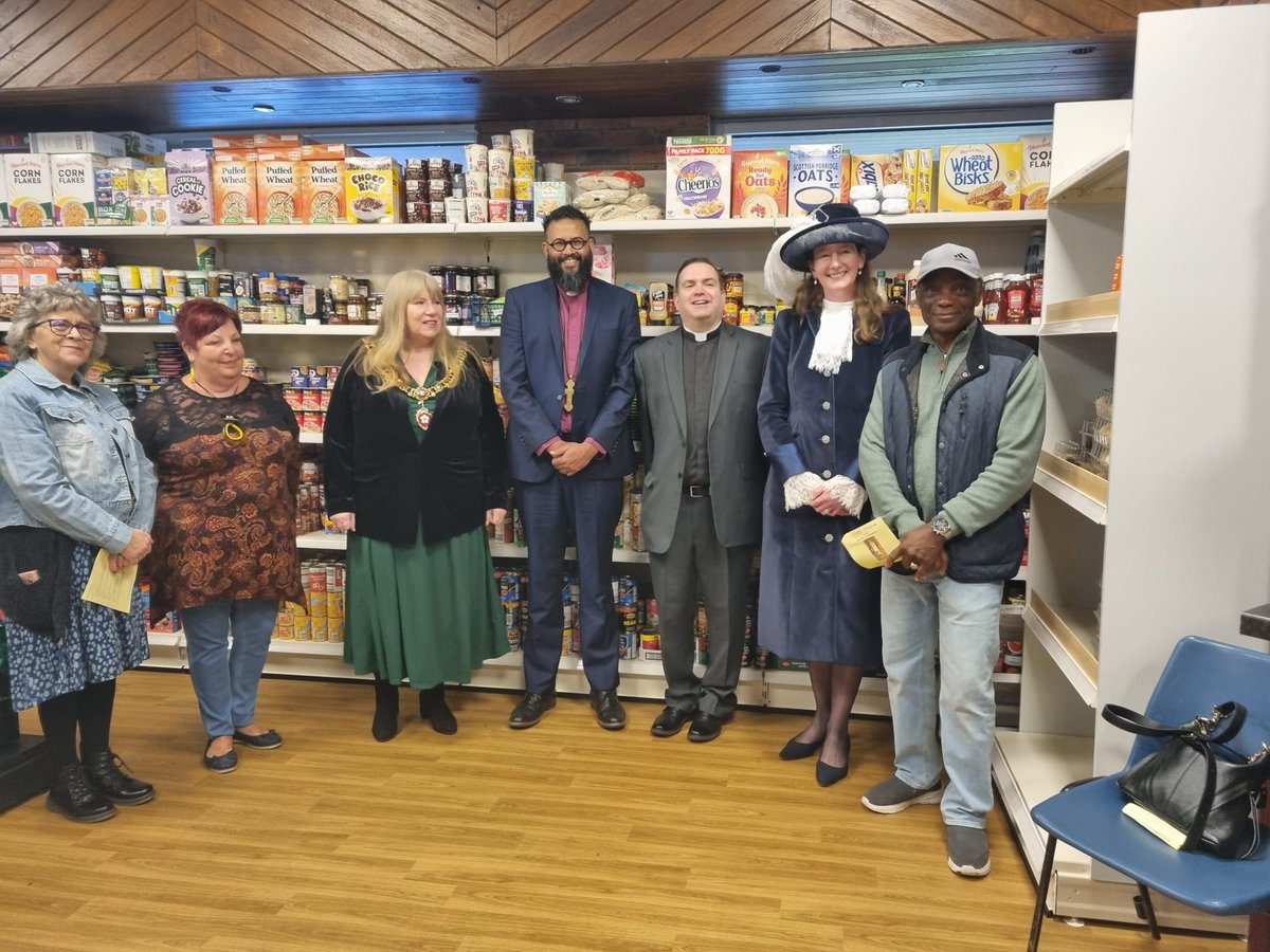 Christ the King Church Food Bank, Beaumont Leys, reopening event...

Read More ➡️ bit.ly/3HgFAh7

#highsheriff #leicestershire #leicester #highsheriffs #highsheriffofleicestershire #foodbank #foodhub #beaumontleys #thanks #community #charity