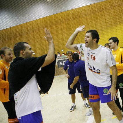 🔚 Un dels jugadors amb més talent que s'han format a la base del Club Balonmano Granollers, ha anunciat la seva retirada.

🤩 Enhorabona per la teva magnífica carrera, <a href="/JoanCanellas/">Joan Cañellas</a> ! 👏

💪 Gaudeix de la teva retirada!

#OrgullBMG⚪️🔵