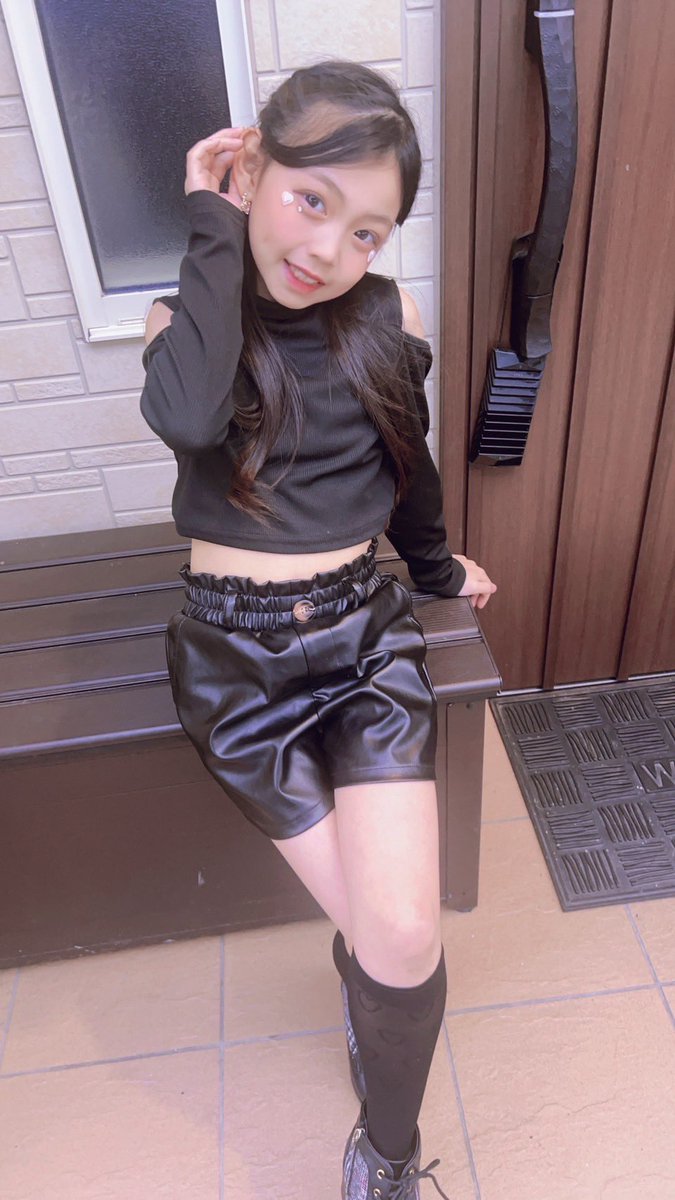 itskeira1205's tweet photo. 今日はスタジオヴィータ
発表会に出演させていただきました。
ランウェイ楽しい😀
#キッズモデル 
#アイドルなりたい
#キッズモデルなりたい女の子
#カメラマンさん
#写真好き
#followtofollow 
#halfmodel 
#Fashionable 
#撮影会モデル 
#topmodelschool名古屋枚
#モニベル撮影会🔔 https://t.co/0PyfyDKNQM
