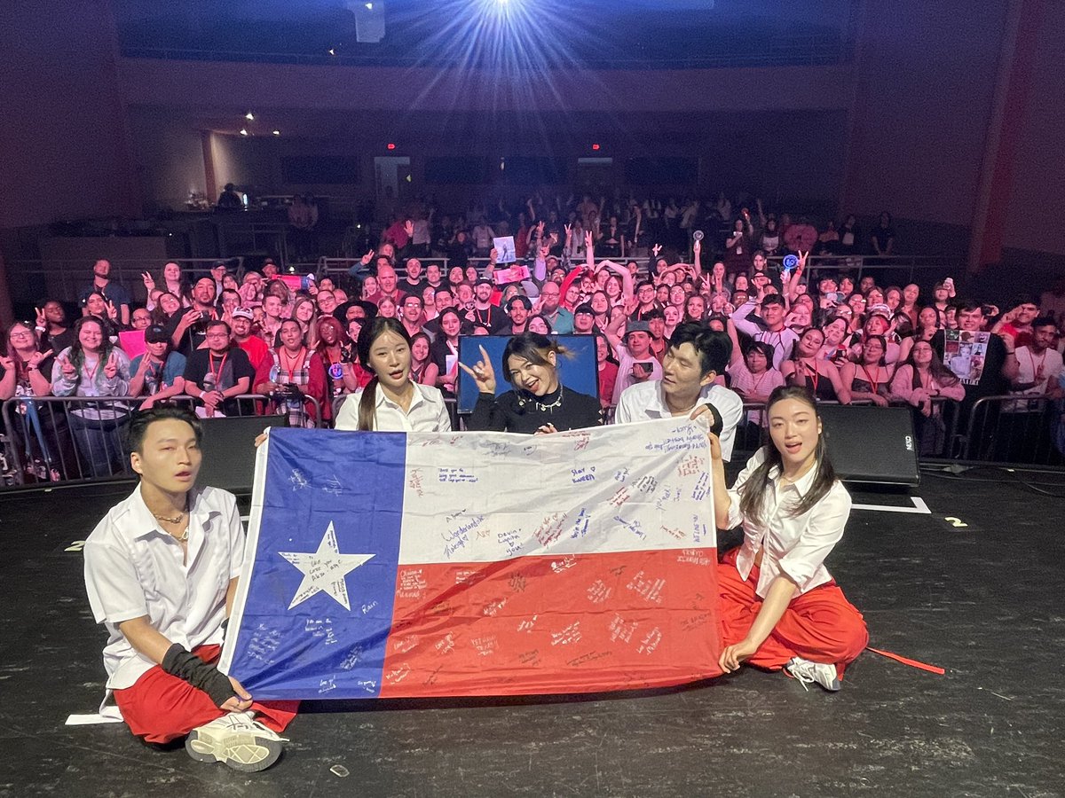 Dallas, y’all are stars ⭐️ Thank you so much for the warm reception & for spending your Friday night with me!! I hope to be back soon!! TAKE CARE!! 🤍 #AleXa #알렉사 #sickofyoutour