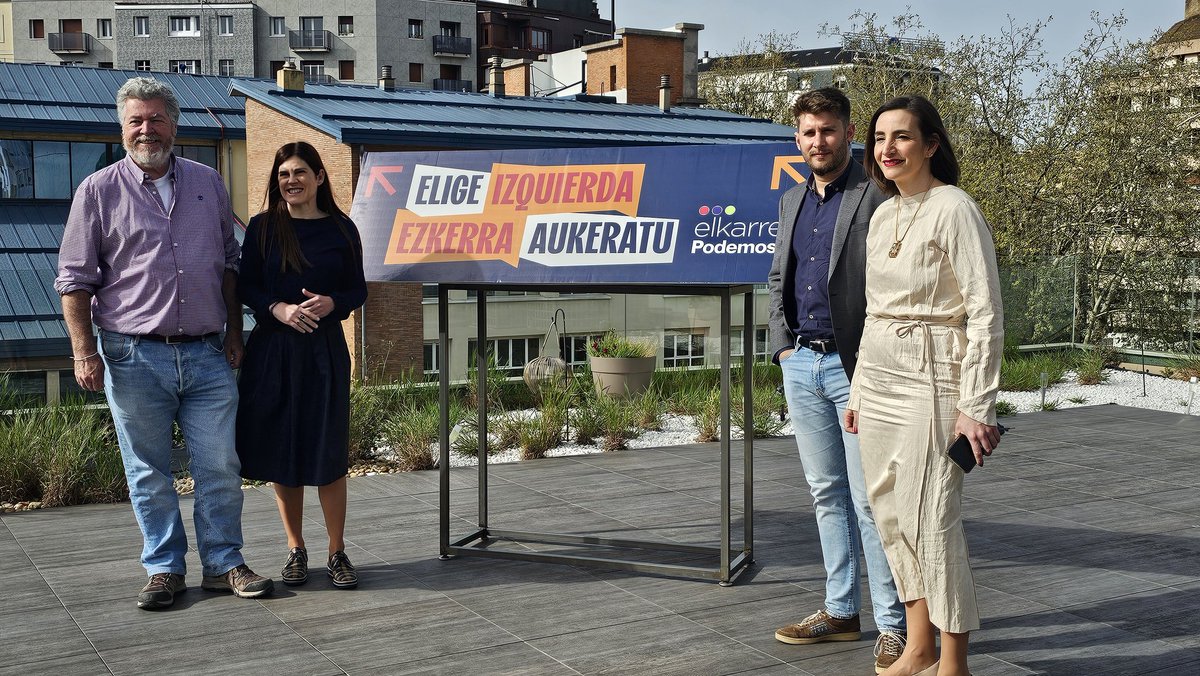 Ya estamos en el acto de arranque de campaña de Araba en Vitoria con <a href="/juralde/">Juan López de Uralde</a>, <a href="/MiGorrotxategi/">Miren Gorrotxategi</a>, @davidsotrod y <a href="/Garbine_Ruiz/">Garbiñe Ruiz Noriega</a>
💚💜

Además lo puedes seguir en directo aquí 👇 
youtube.com/live/xL2H_qhcR…