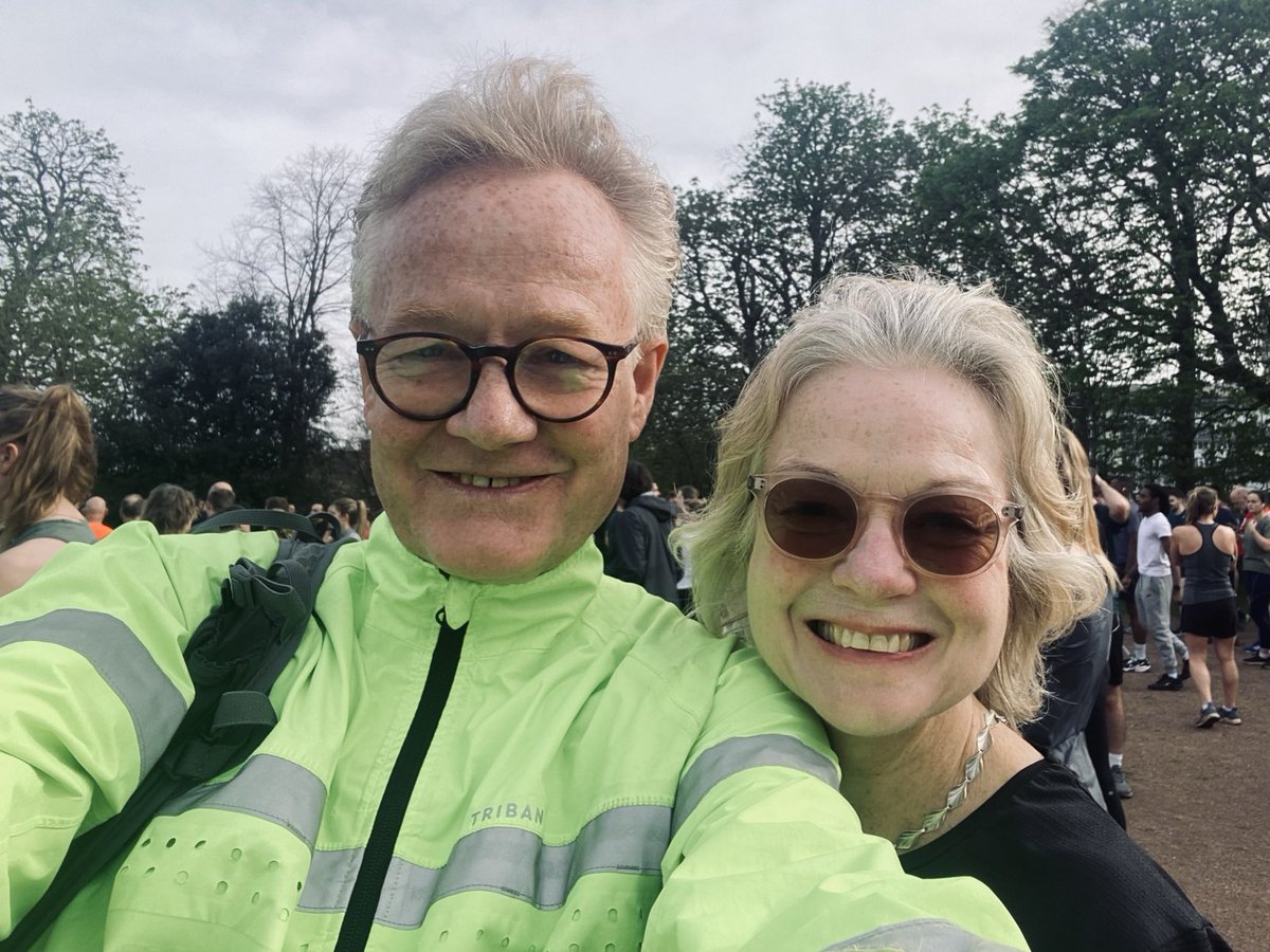 parkrun stimulates the parts other runs can’t reach. With my gorgeous sister Joy. parkrun rocks. Thank you to the volunteers at Brockwell parkrun. ⁦@parkrunUK⁩