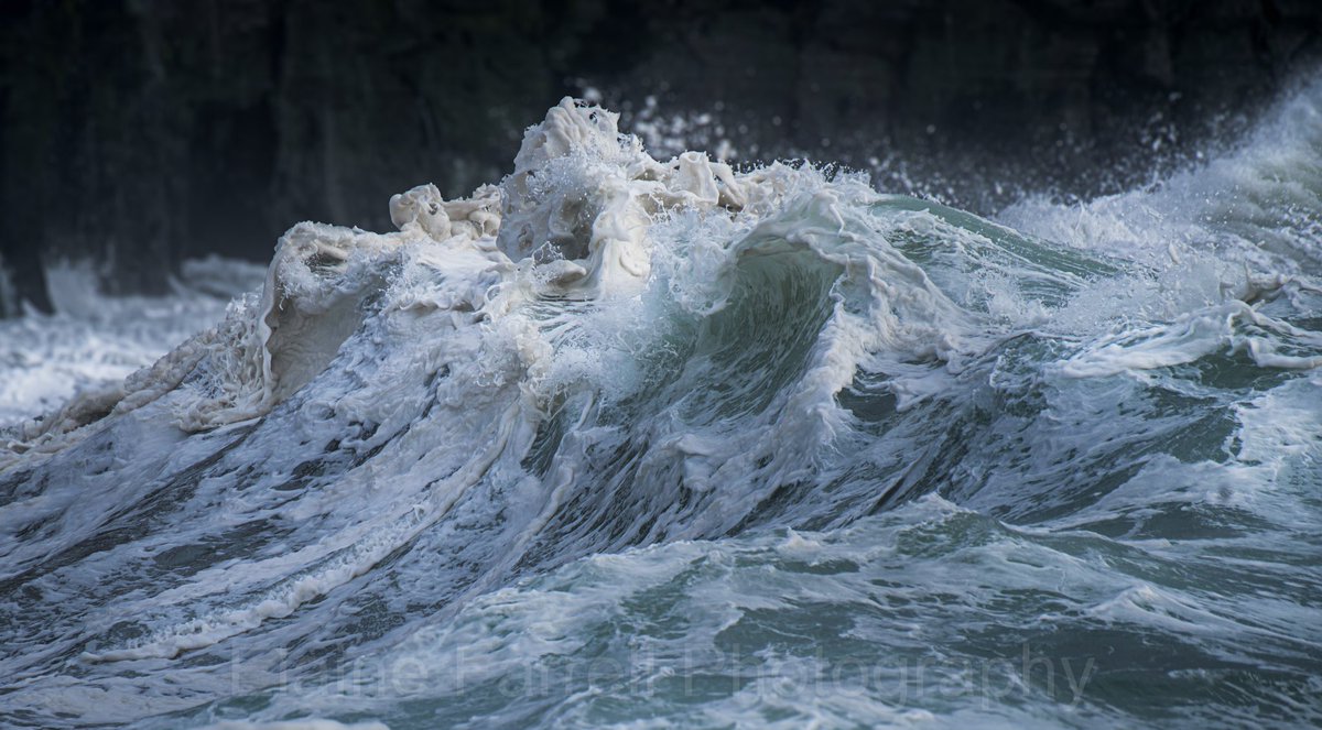 Whipped, churned, creamy ocean peaks. #StormKathleen … the zoomed in detail .. 👀👀