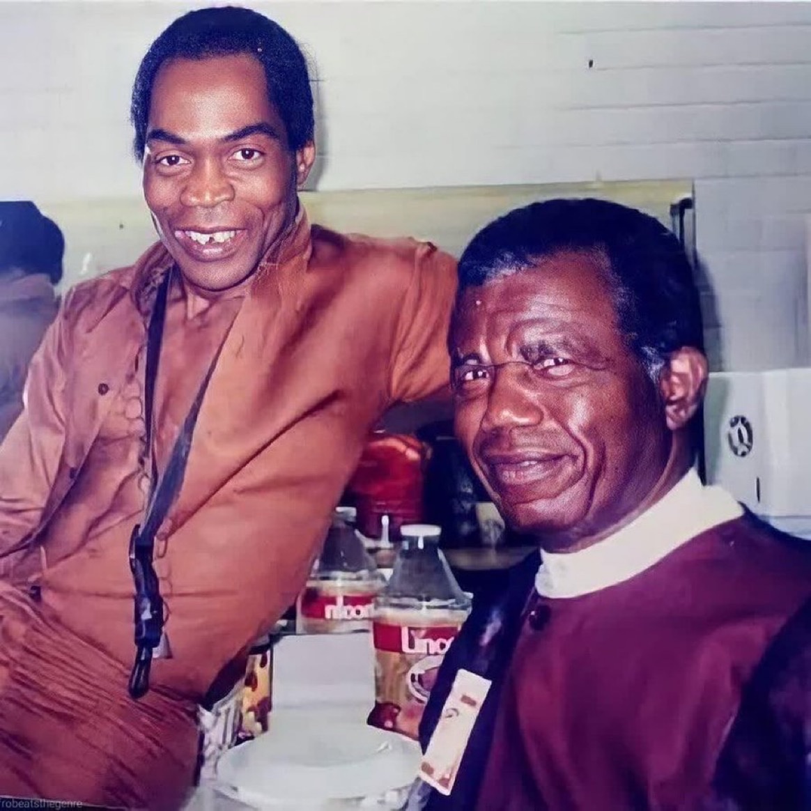 A picture of Fela Anikulapo-Kuti and Chinua Achebe (1983)

Yoruba and Igbo 💪