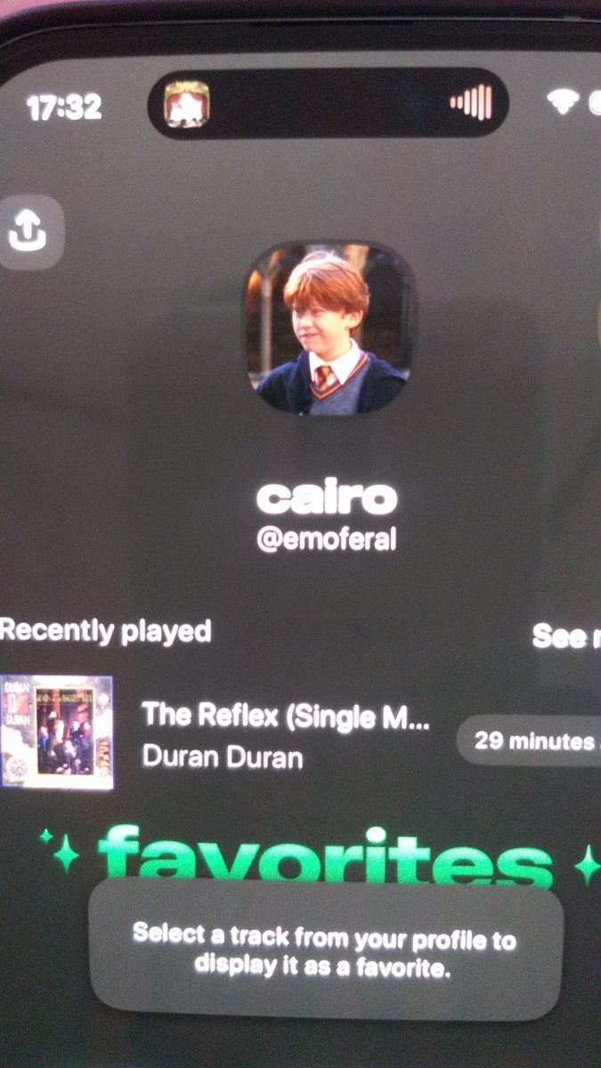 emoferal's tweet photo. MY MOOTS PLEASE ADD ME ON AIRBUDS!!!! https://t.co/xuE7jrnQkP