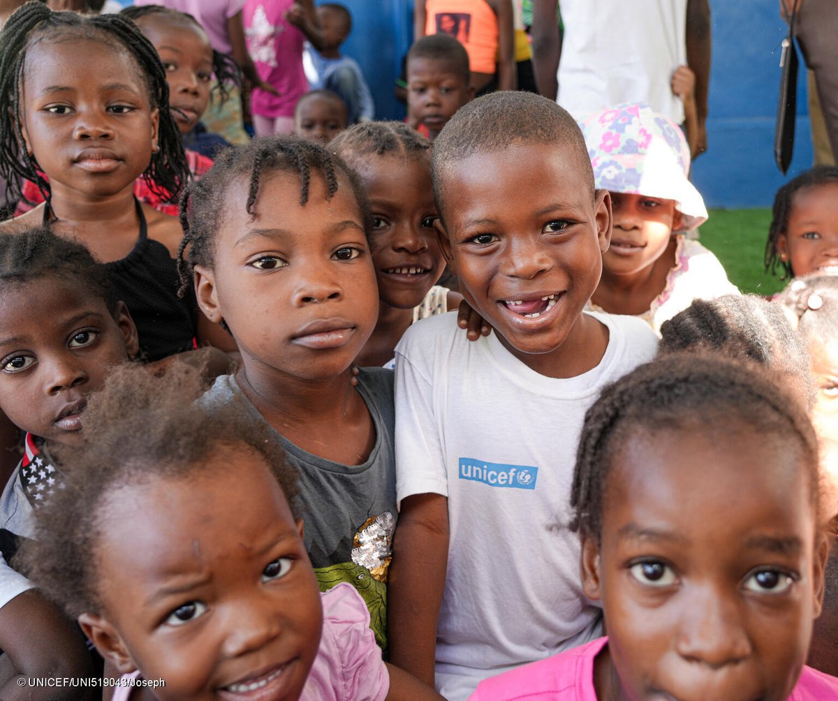 Malgré la flambée des violences et l'insécurité en #Haïti 🇭🇹, l'UNICEF reste déterminé à répondre aux besoins et fournir de l’aide aux enfants et aux communautés, y compris dans les zones les plus difficiles d’accès. fcld.ly/1128i7g @UNICEFHaiti @UNICEF_FR