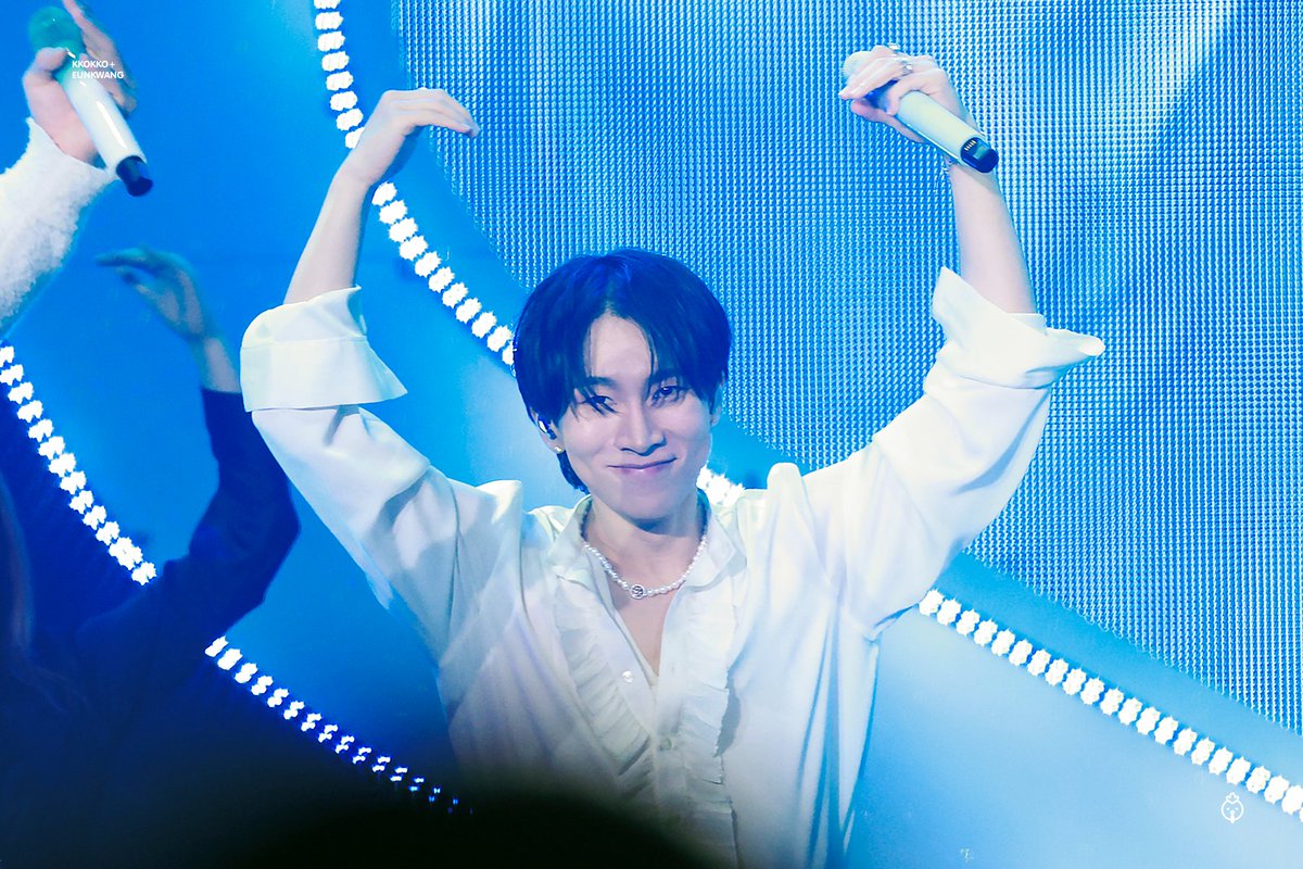 KKOKKO_1122's tweet image. 틈새 하트 공격💘

240324 비투비 팬콘 OUR Dream 
#비투비 #서은광 #BTOB