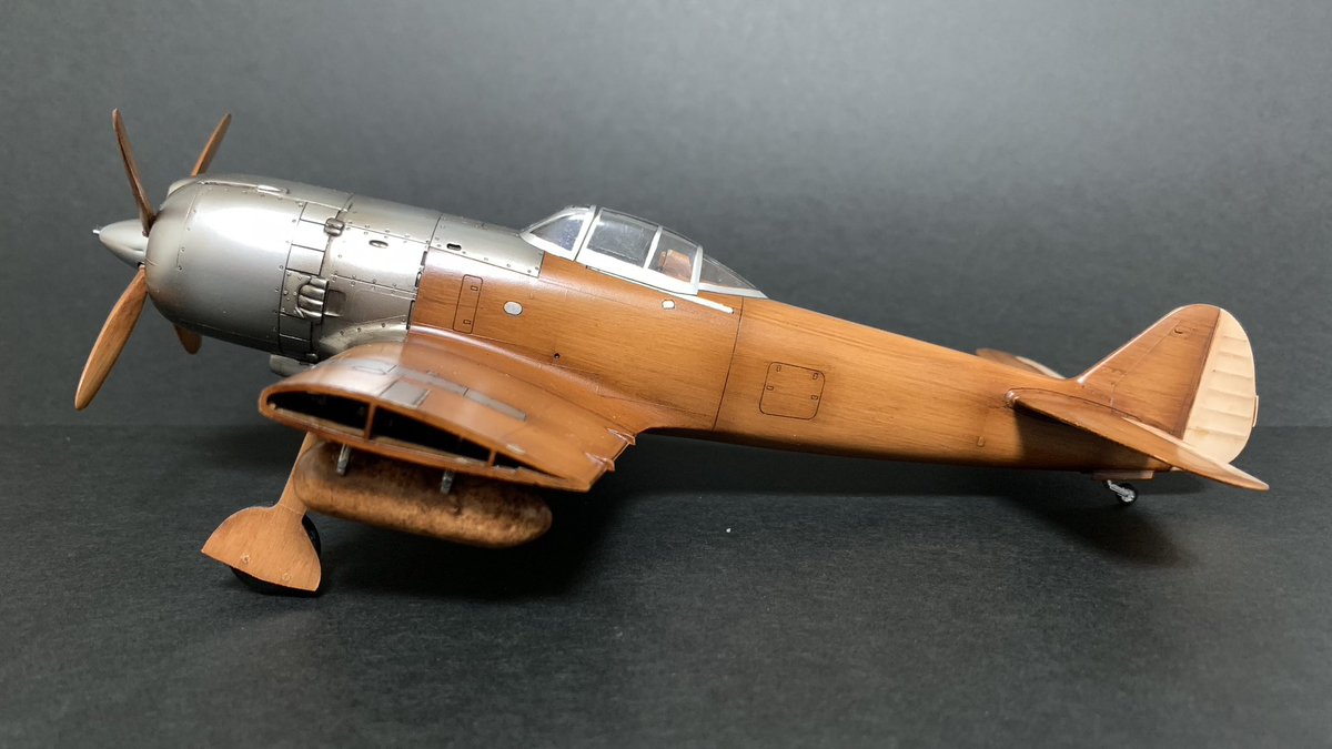 完成しました。王子航空機江別工場製キ106。四式戦闘機を木製化した機体です。
・使用キット　タミヤ1/48疾風

#タミヤ
#PMFモデコン