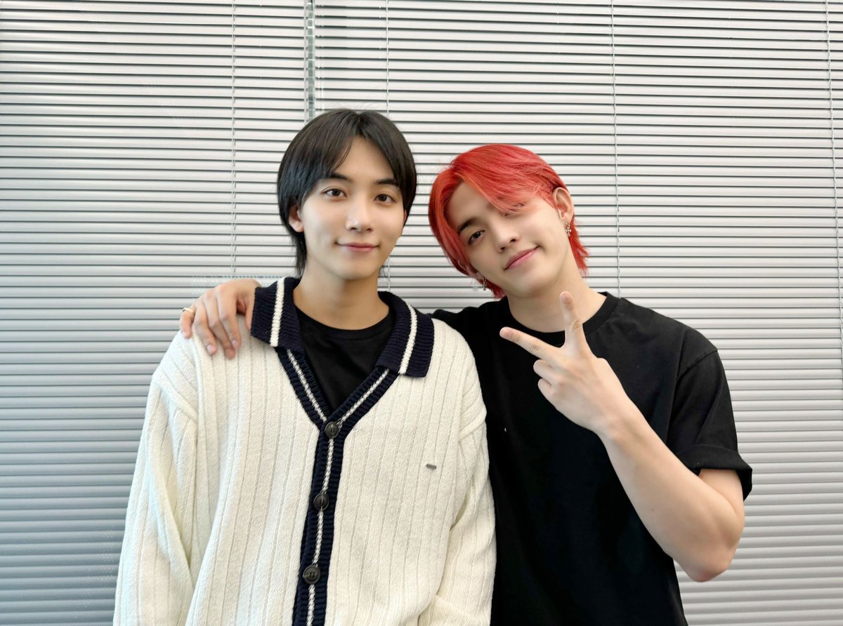 cscthnkr's tweet photo. cuties 🖤❤️ https://t.co/Ji49T81W4d