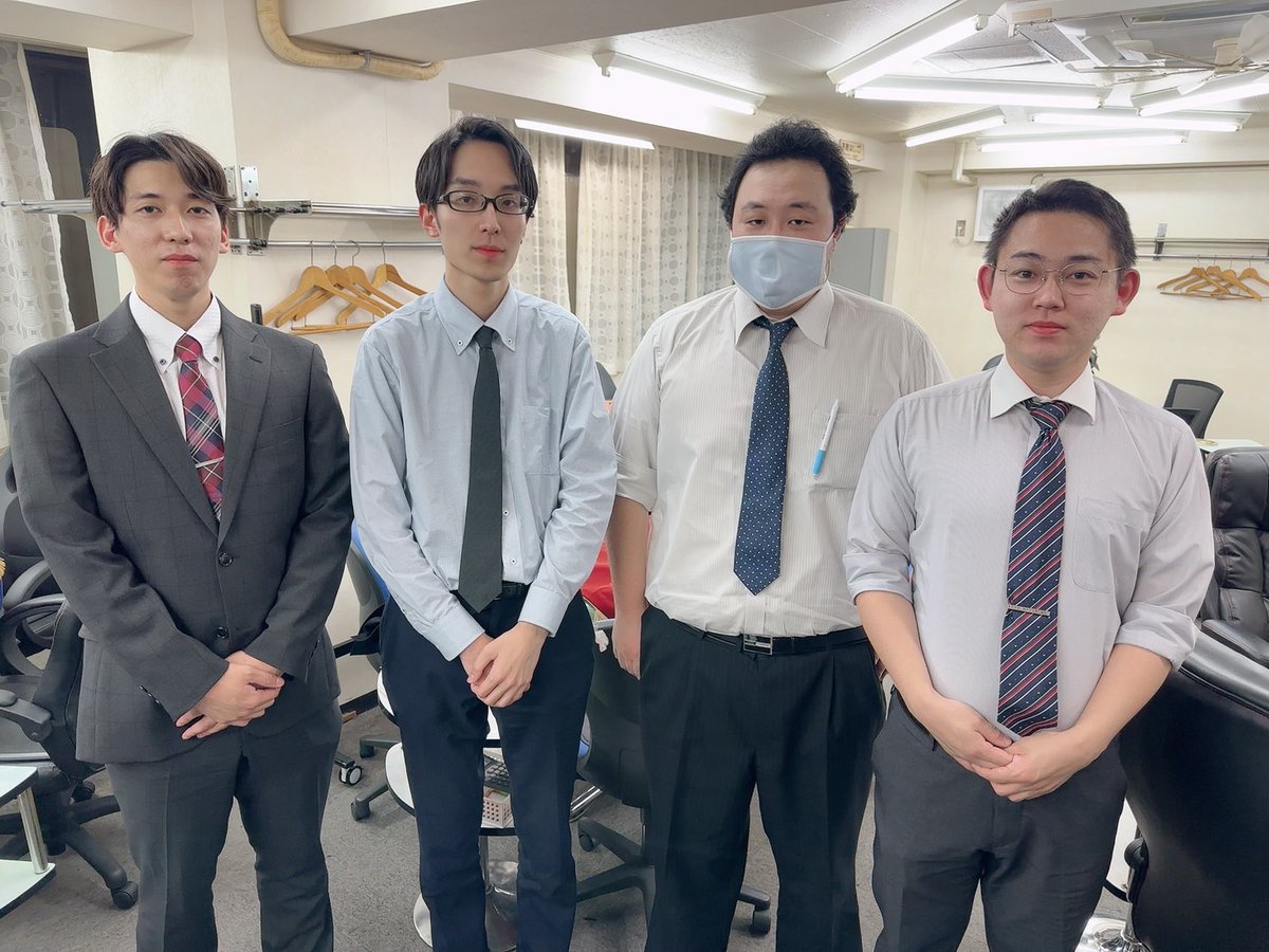 ClubNPM's tweet image. 【#第23期新人王戦】🎆二次予選＠東南荘

すべての対局が終了しました。 

📷本戦進出者は以下のとおりです。
＝＝＝＝＝＝＝
#石井伸史
#須藤健太
#津坂流生
#及川優星
#新田和哉
#平山研太郎
#安住太一
#櫛引正洋
#菊池大輔
#新地翔矢
#よしむら
#中神貴之
＝＝＝＝＝＝＝…