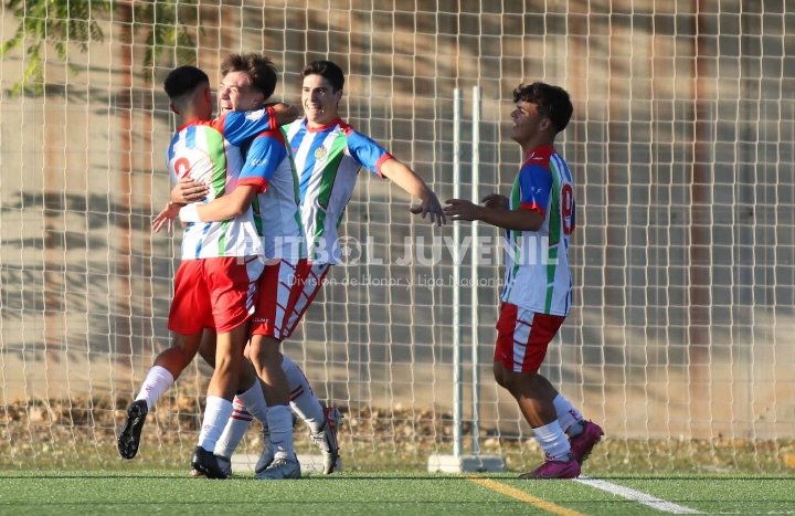 📢 DIA DE PARTIDO Nuestro Juvenil A buscará encarrilar la permanencia en División de Honor! Los esperamos en el Polideportivo Altábix para animar al equipo! 🆚 @FCC_Cantera 📅 Sábado 6 de abril 🕤 17.00 hs 🏟️ Enrique Cervera #dalekelme #muchagarra 🐾