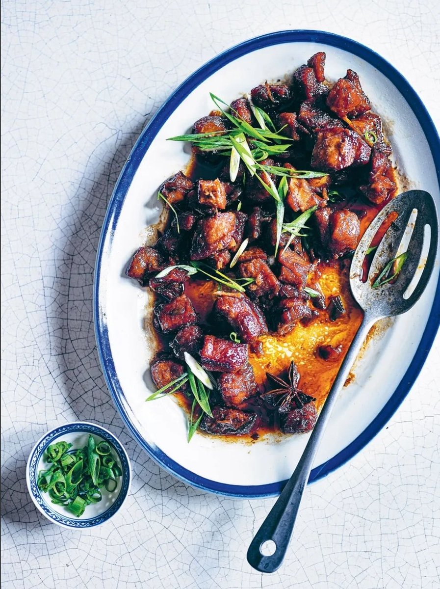 Great review for @mealsheels pork belly dish 'Slow braise that doesn't need a lot of attention. We ended up dipping the dumplings in the braising sauce'. What are your favourite pork belly dishes? @_cheese_lovers @johnharlow20 @Rob_C_Allen @thebakingnanna1 app.ckbk.com/recipe/asia277……