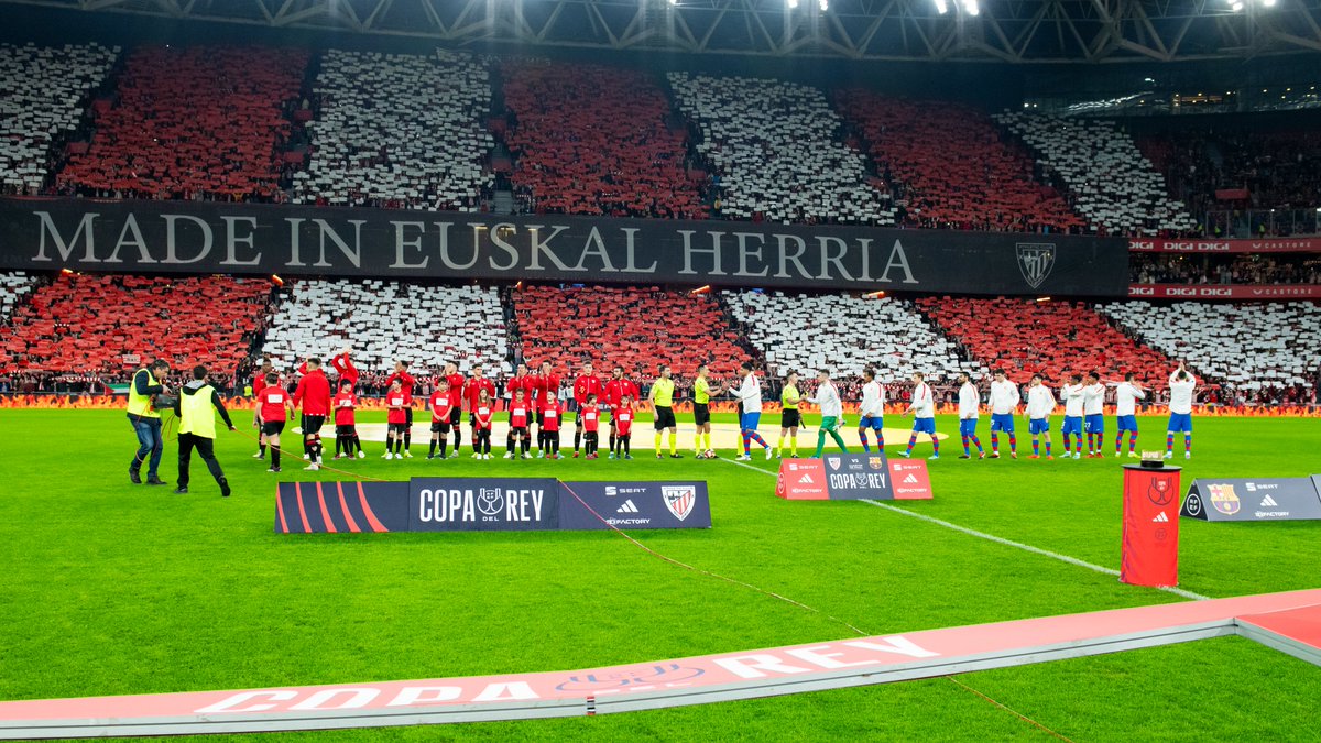 athletic_eus's tweet photo. 5️⃣0️⃣.8️⃣4️⃣8️⃣ athleticzalek Athletic animatuko dute gaur San Mamesen.

😮 Kopako final-laurdenetan @FCBarcelona_cat-en aurka 50.953 izan ginen.

🤯 Ikaragarria da! Gozatu dezagun.

#UniqueInTheWorld 🏆 #AthleticRCDMallorca https://t.co/dT22KmvjKz