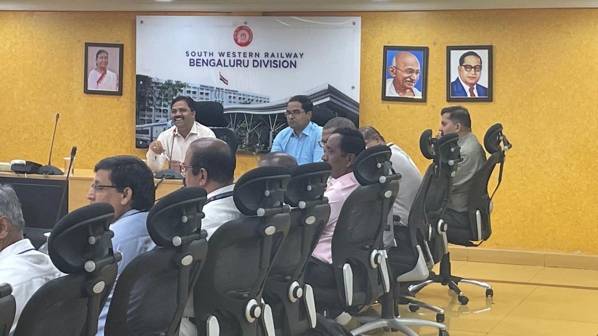salkuti's tweet photo. Today Conducted meeting with Traffic Inspectors, SMR's, Other Supervisors presided over by Sr.DOM Sir and discussed Safety related issues and also addressed grievances of division operations. #IRTSMovingIndia #IRTS @RailMinIndia https://t.co/p6IKWp5KkY