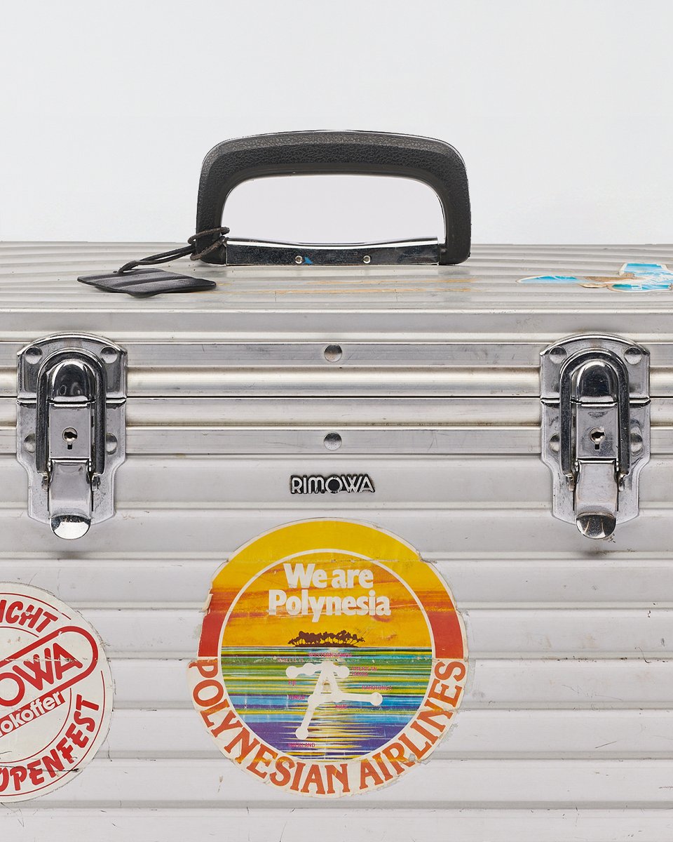 From RIMOWA's archives, the Amazonas Reporter’s Case No.267 from 1984. Beyond its innovative-lightweight design, the timeless archival piece encapsulates the spirit of exploration characteristic of its time, serving (cont) ms.spr.ly/l/6018cFCQi