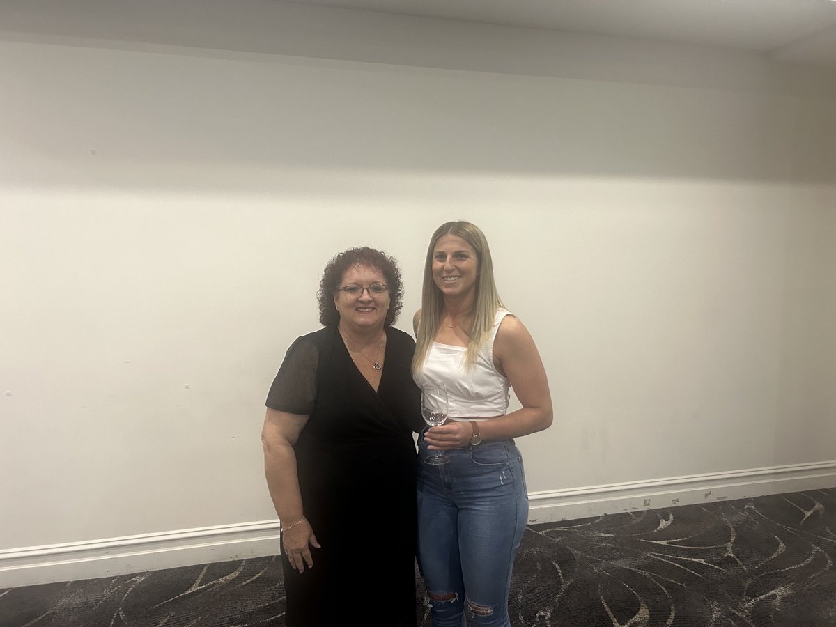 Deputy Lord Mayor Tania Brown presented Michele Foscarini with the trophy for cricket Illawarra Woman’s player of the year for 23/24. Michele played with Bally- Well done Michele