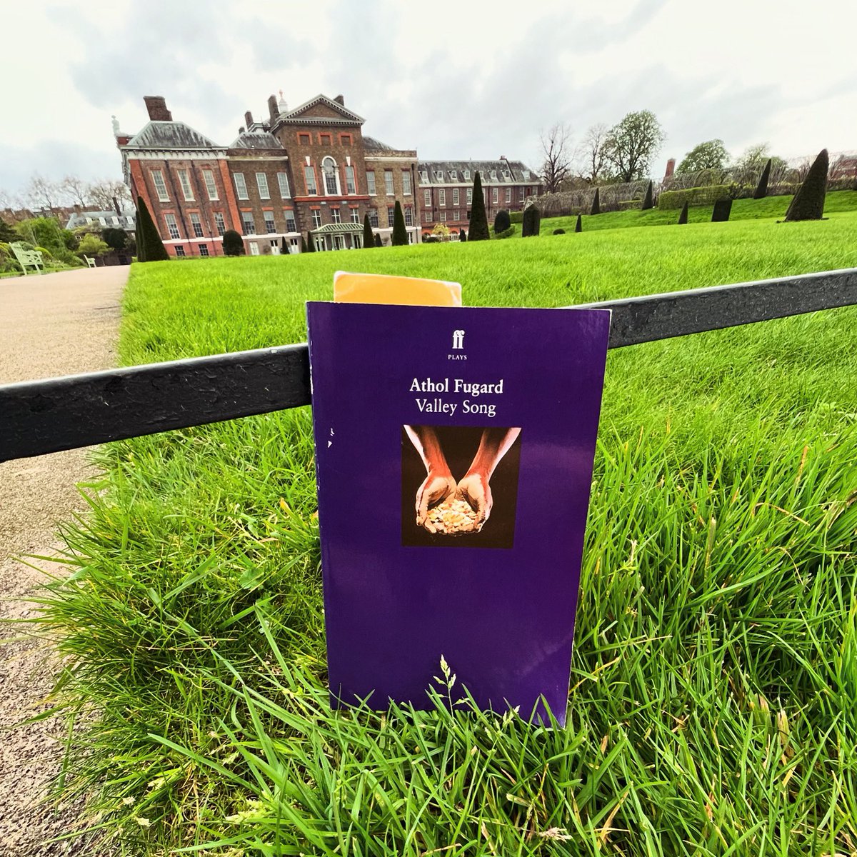 Play No 988 - Valley Song by Athol Fugard. A play which tells a gentle story of how the generations cope with the end of apartheid in South Africa. #playreading #ValleySong #AtholFugard