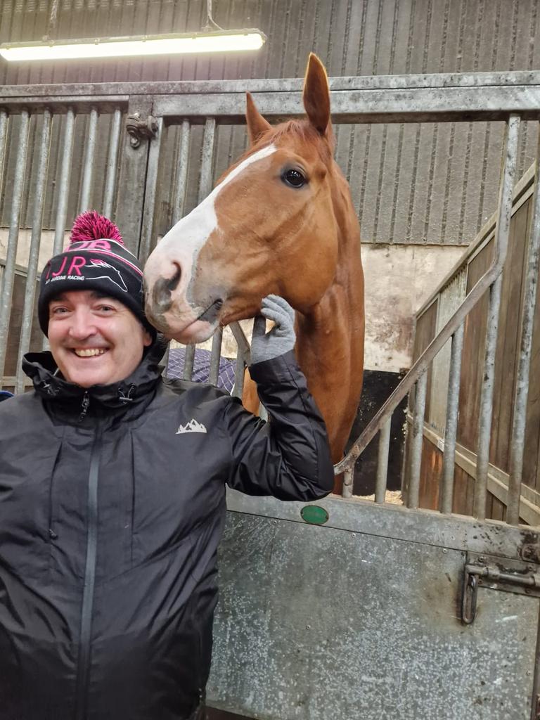 Havana great morning at @jardineracing with open day for Iain Jardine Racing Club. Fantastic to see all the club horses and to bump into Havana Party and Zumaaty as well. ❤️❤️🏇🏇