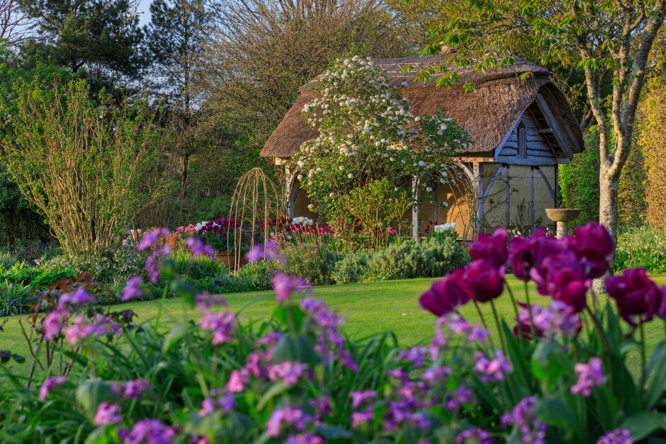 Could you get used to views like this? We're looking for a friendly & reliable Volunteer Tour Guide to help our guests get the best from their visit. If you've an interest in gardening & people & time to spare to support our gardening charity read this bit.ly/4aIblN5