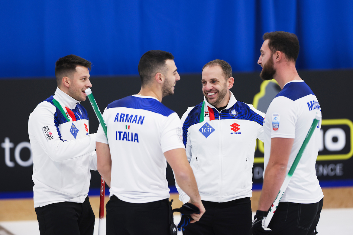 L'Italia del #curling è in semifinale ai Mondiali maschili di Schaffhausen! Joël Retornaz, Amos Mosaner, Sebastiano Arman e Mattia Giovanella (ai quali è aggregato Francesco De Zanna come riserva) hanno battuto 8-3 la Germania nel qualification game. Gli azzurri torneranno sul…