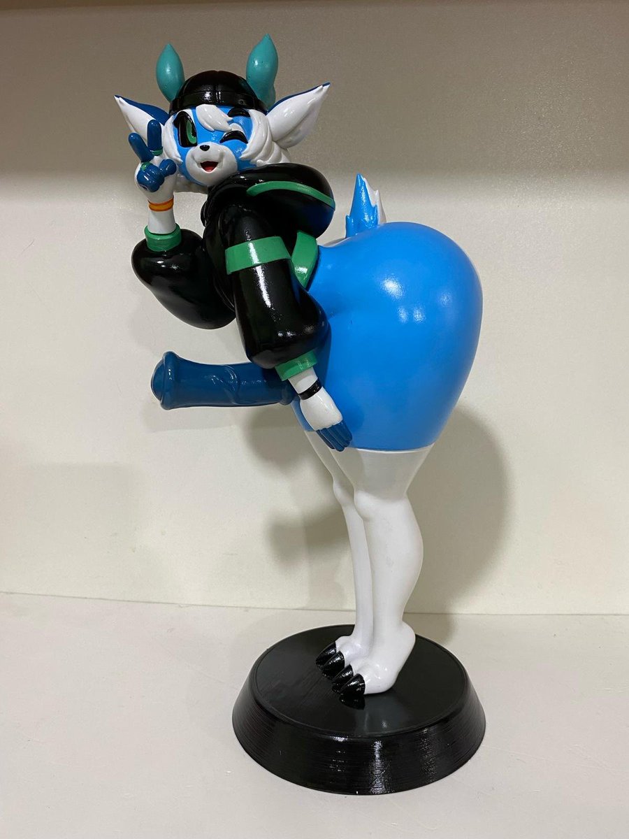 have you ever wanted you very own BluDoe? well search no more!!! Working with CartoonFigures to make a SFW and NSFW version of this lovable doebun, we didnt skimp out on the rear end ;3c from now til the 30th of April use code BLU24 for 45% off~ etsy.com/listing/170932…