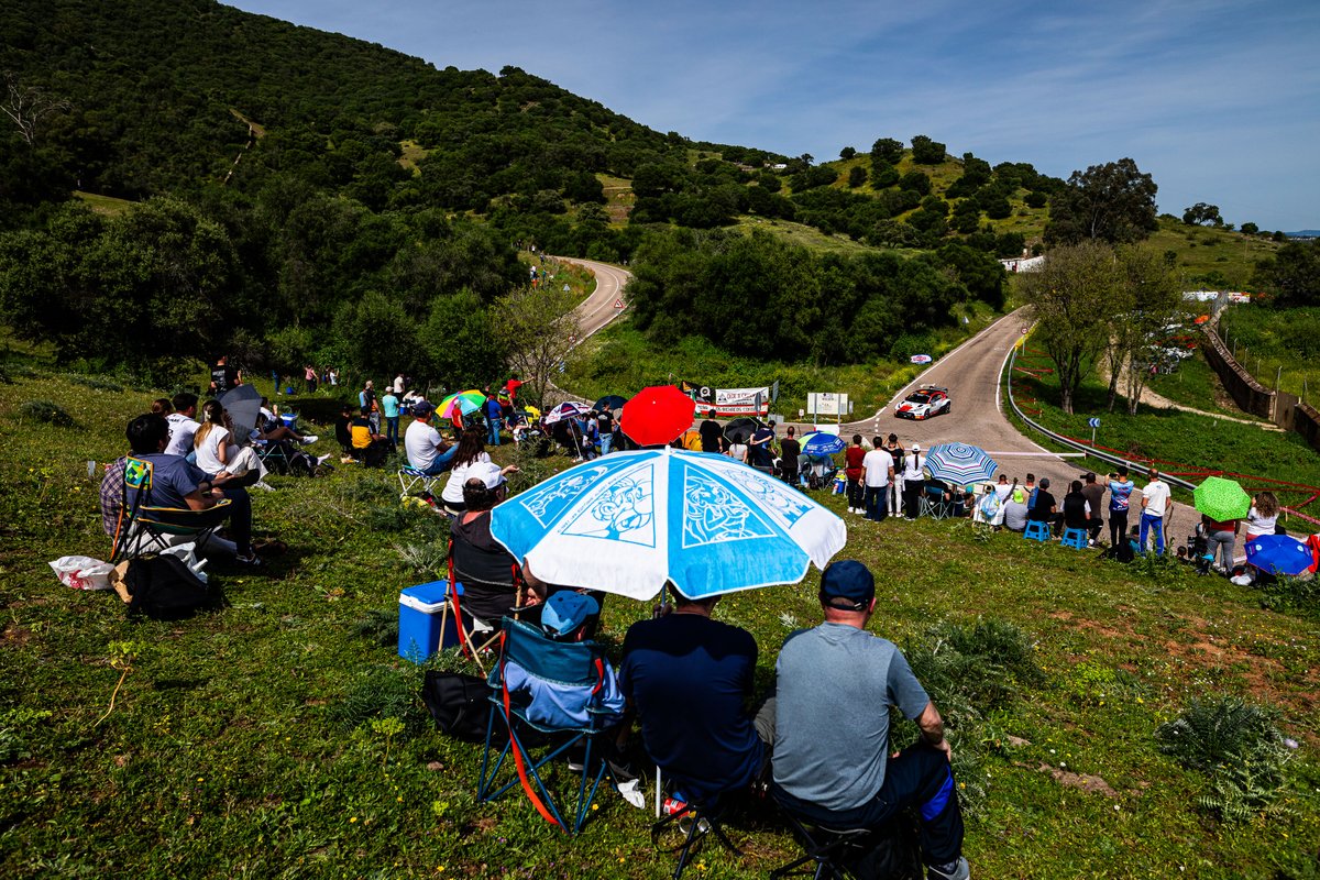 🇪🇸 ¡Scratch en el TC1 y líderes! Tras dos tramos, @Cachon_Ale y @borjarozada están primeros en el @rsierramorena con 5s de ventaja 🔝. - 🇬🇧 Stage win on SS1 and leaders! After two stages, @Cachon_Ale and @borjarozada are leading the @rsierramorena , maintaining a 5-second gap🔝.