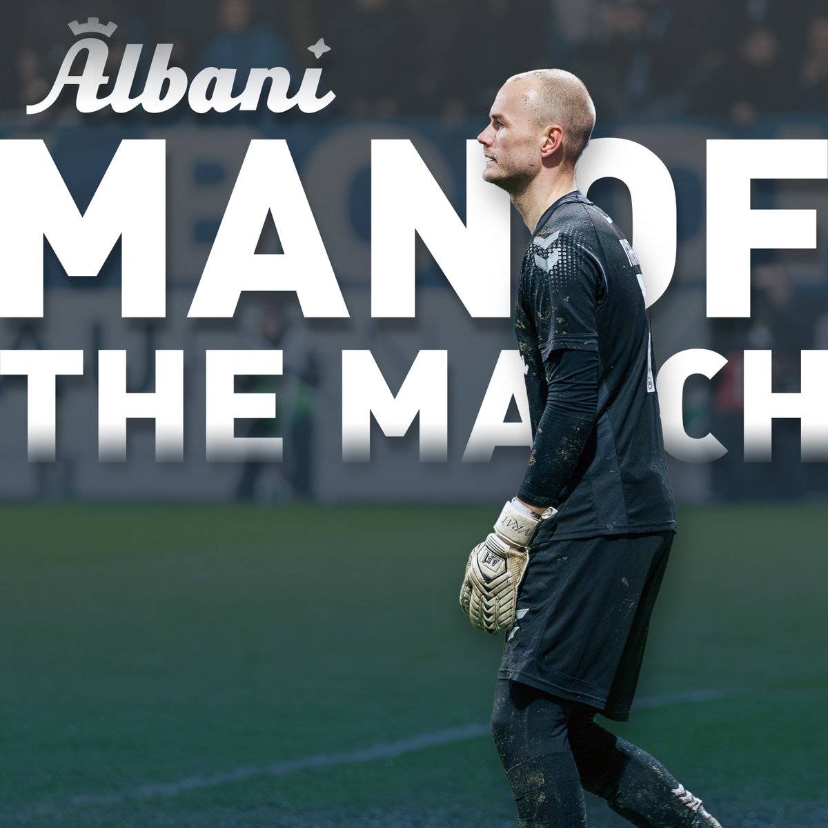 Odense_Boldklub's tweet photo. VIljar Myhra holdt bolden fri fra målnettet i gårsdagens regnvåde pointdeler i Lyngby, og for tredje kamp i træk løber den norske keeper med titlen som Albani Man of the Match 🏆💙🤍
#obdk #enafstriberne #lbkob #sldk https://t.co/5sFYLXNRHJ