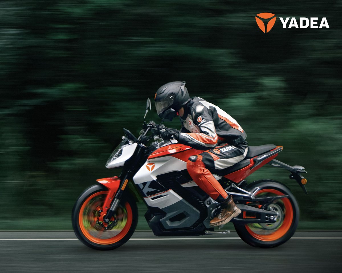 Feel the adrenaline rush as you conquer the streets with unmatched performance and sleek design. #YadeaKemper 🏍️ Your perfect partner to experience speed and passion. #Yadea #electrifyyourlife #eride #GreenEnergy #emotor