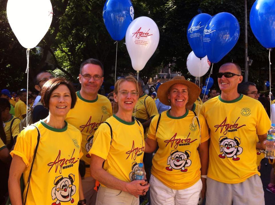 10 Years ago today:- Agita Mundo in São Paulo Brazil for World Day of Physical Activity 2014 with @niamhmurphywit @fiona_bull @victormatsudo Mike Pratt and Brian Martin