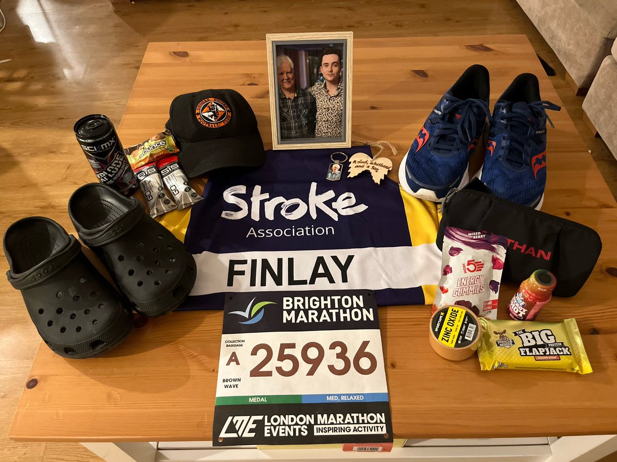 Tomorrow is the day! All for Dad! 💙💪🏻 Let’s do this! Brighton Marathon 2024! Here I Come!🤯🏃‍♂️ Click The Link To Donate: events.stroke.org.uk/s/6823/7197/e #strokeassociation @TheStrokeAssoc