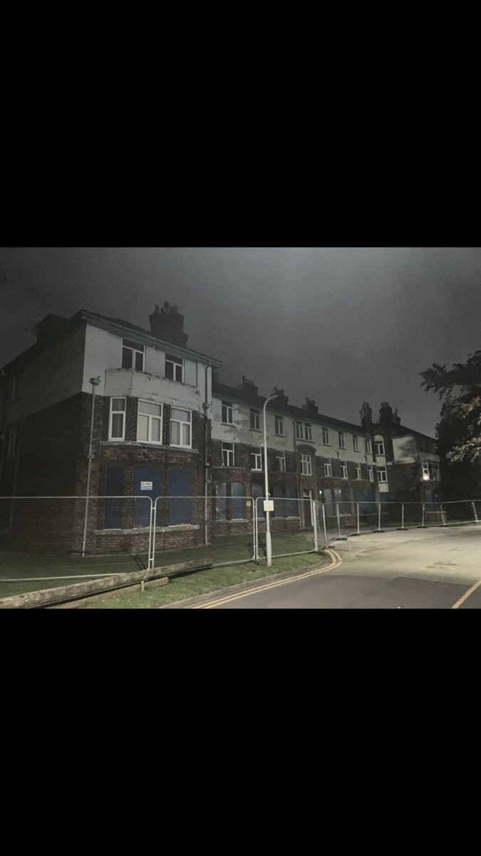 moonmumjayne's tweet image. @RSPBEngland Demolition work started on the old nurses home at Aintree Hospital, Liverpool.  Large number of swifts return to nest in the eaves each year (also bats in-situ) Is there anything that can be done due to swift protected status? #swiftmapper