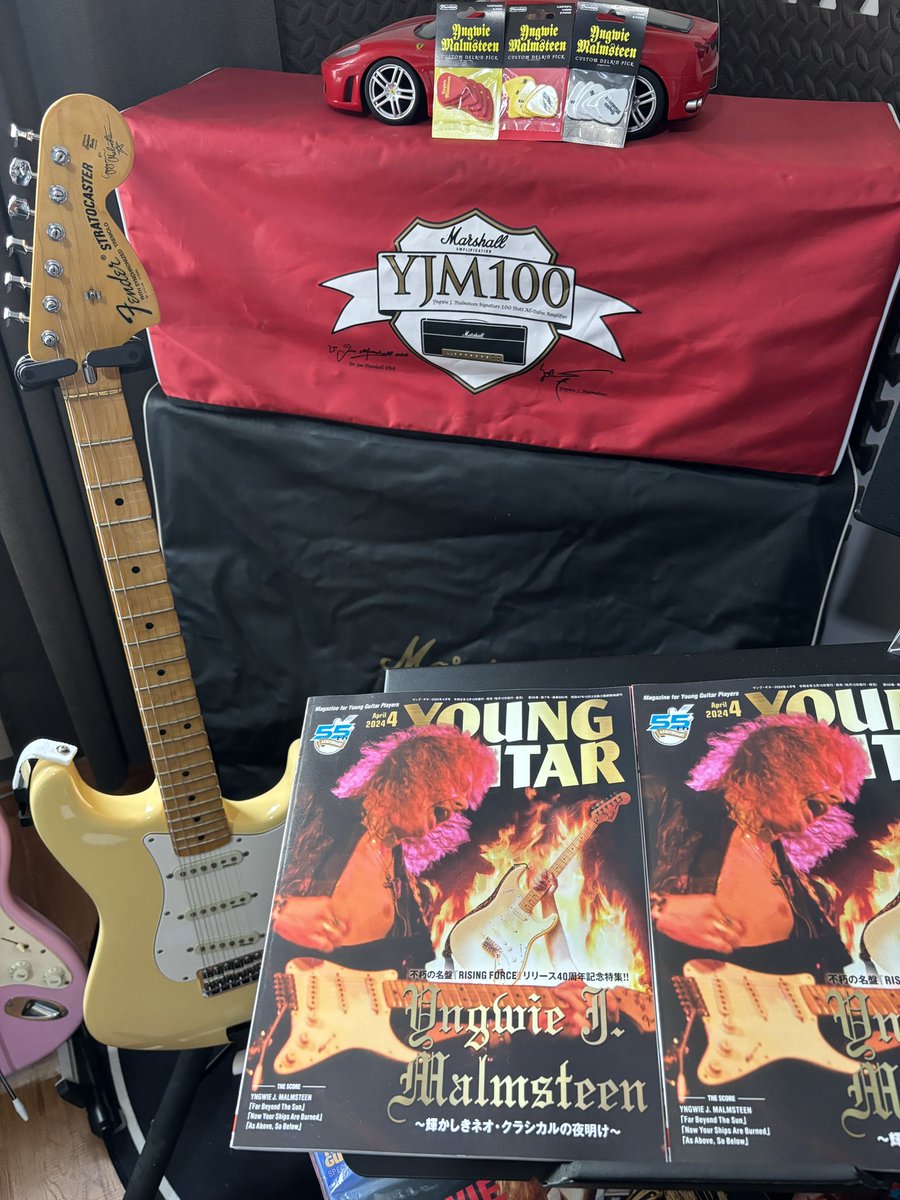 DODYJM308's tweet image. Yngwie Malmsteen Young Guitar & Fender & Marshall YJM100 #yngwie #yngwiemalmsteen #fender #marshall @OfficialYJM