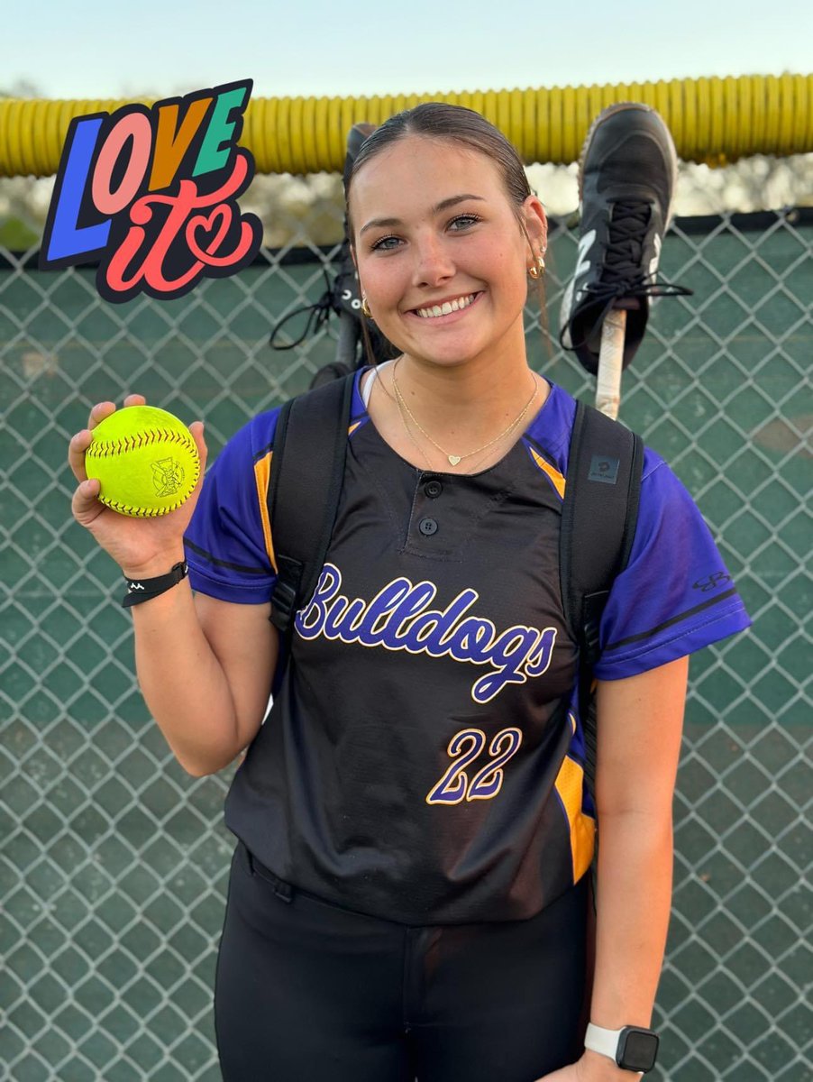 Ashlynne was 5/5 with a 2-run 💣, 3 doubles, and a single. 🔥 5 RBI’s. 

#ELITE