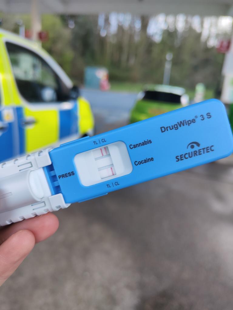 #StAustell - An early report to us this morning of a male asleep behind the wheel of his car. Male driver who is currently disqualified also tested positive for cannabis and cocaine. Vehicle seized and male in custody. @VisionZeroSW @DrugWipeDual
