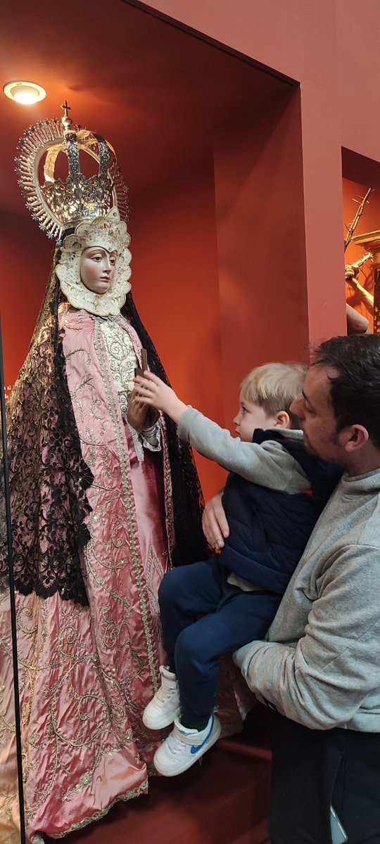 ✝️📷 La Virgen de la Cruz ya reposa en el Museo de Semana Santa a que lleguen las procesiones del 2025