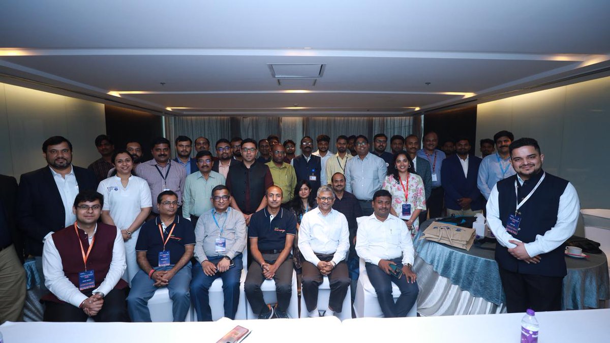 During day 2 of the states' startup ranking knowledge sharing workshop, Shri Sanjiv, Joint Secretary DPIIT, engaged with incubators selected under the Startup India Seed Fund Scheme from Tamil Nadu, Puducherry, Karnataka and Kerala. @DPIITGoI | @SanjivIRS