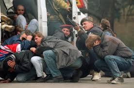 The Bosnian war started officially on 6th of April 1992. An estimated 100,000 people were killed during the conflict in Bosnia between 1992 and 1995, of whom the majority was Bosniak. 1/5 #BosniaHerzegovina