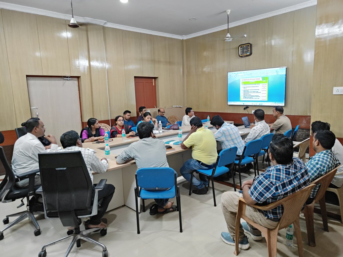 Training on the Scrutiny of Nomination and Withdrawal of Candidature for the Simultaneous General Election (SGE) - 2024 is being conducted for the RO-cum-Sub-Collector of 64-Birmaharajpur & 65-Sonepur, AROs, and other staff at the Subarnapur Collectorate. @OdishaCeo