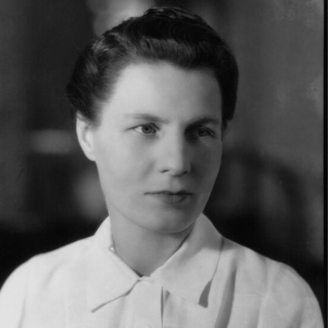 Alum Baroness Edith Summerskill (1901-1980) was a doctor and politician who became a leading figure in Clement Attlee’s post-war government. On this day in 1938, she was elected to parliament for Fulham West. Read more 👇 loom.ly/yTqQrgc #ForeverKings🦁