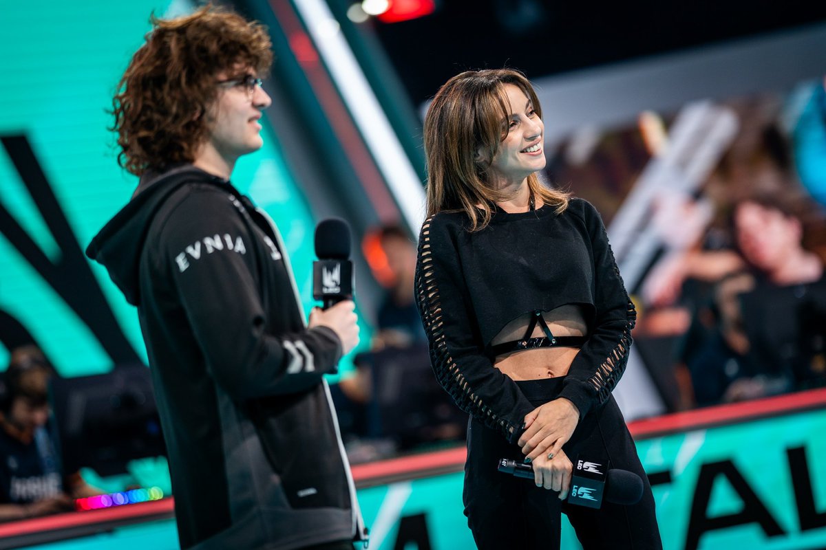 Mic duty for #LEC  today 🫡 Who do you wanna hear from 🥰 ?