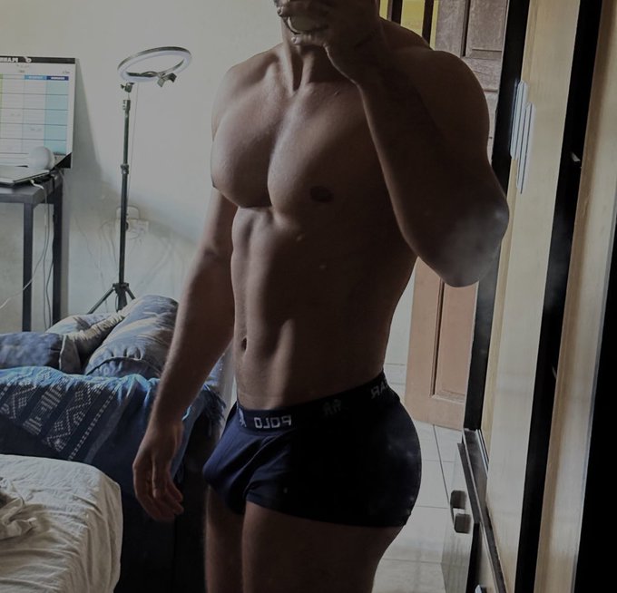 me desculpa, mas eu tive que postar https://t.co/qxRzQH8UOQ