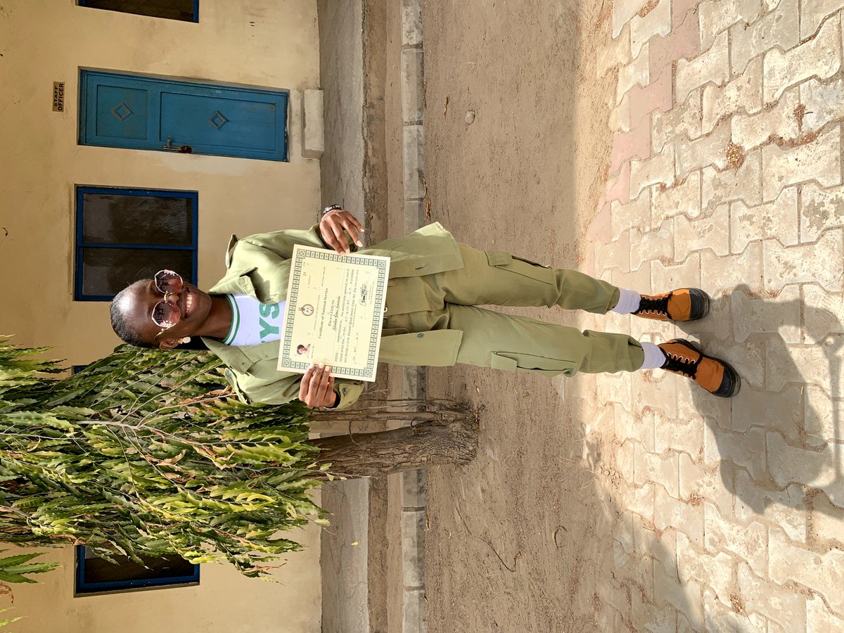 amara_chee's tweet photo. I can't thank God enough🙏🏽, it wasn't easy getting here but look who made it 🤭💃🏽🤗
#Ex_corper cheee 🤭
#Alhamdulillah
#Congratulations_to_me
#2023BatchA2
#favourmarket https://t.co/GTfksKSBeR