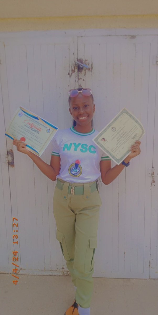 amara_chee's tweet photo. I can't thank God enough🙏🏽, it wasn't easy getting here but look who made it 🤭💃🏽🤗
#Ex_corper cheee 🤭
#Alhamdulillah
#Congratulations_to_me
#2023BatchA2
#favourmarket https://t.co/GTfksKSBeR