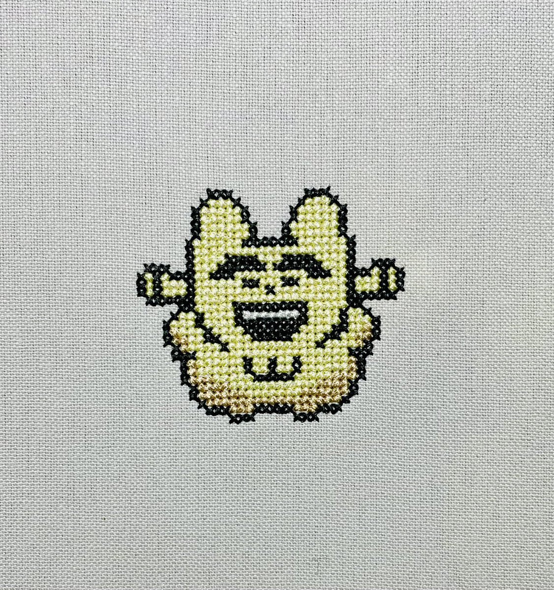 Kiyoming's tweet photo. Abyss Guild 1周年の記念に
(ちょっと遅くなっちゃったけど💦)
ゴールドキヨシ✨のミシン刺繍をクロスステッチで作ってみました🧵 2度失敗💦3度目にしてやっと可愛くできました🤗
@ujuuna999
#AbyssGuild #abyssart #きよし #ミシン刺繍 #クロスステッチ #ブラザー https://t.co/YIFt3W8Mb6