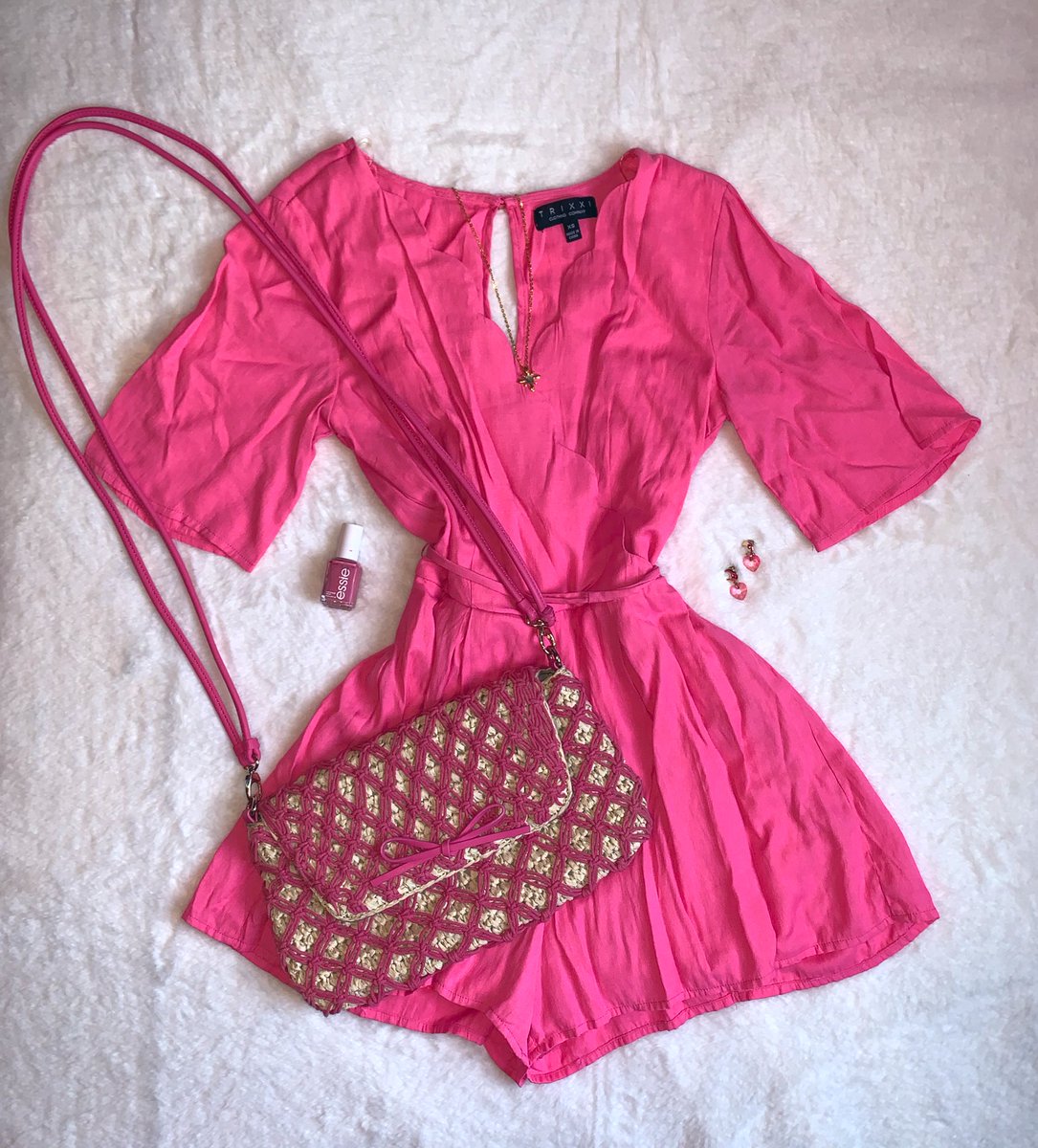 ✨Todays thrifted style inspiration: 🎀

#secondhandstyle #Thriftedfashion #Thriftedoutfit #thrifty #OOTD #Pink
#OotdStyle #outfitoftheday #style #Fashioninspo #Fashioninspiration #Styleinspiration #Styleinspo #cutie #dollyaesthetic #pinkoutfit #dolly #pinkvibes #romper