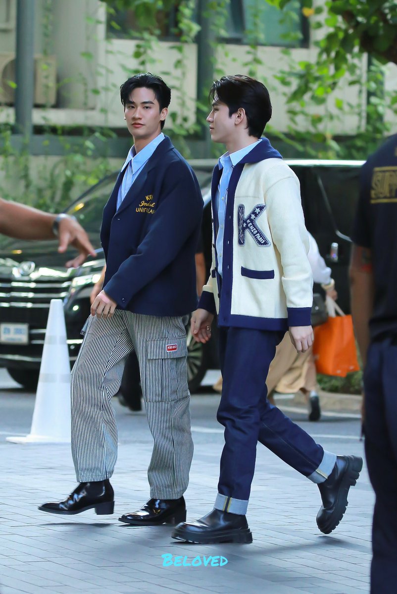 tn_beloved_'s tweet photo. Today’s outfit - couple blue-white

#TayNew #เตนิว #Tawan_V #Newwiee 
#LaRochePosayTHxTAYNEW https://t.co/pKdLkDXMDk