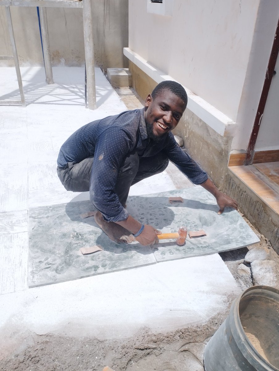 Andyswiftjames's tweet image. Stamped concrete flooring project ongoing 
TYMLEZ HOMES AND DECOR have got you covered 🥰